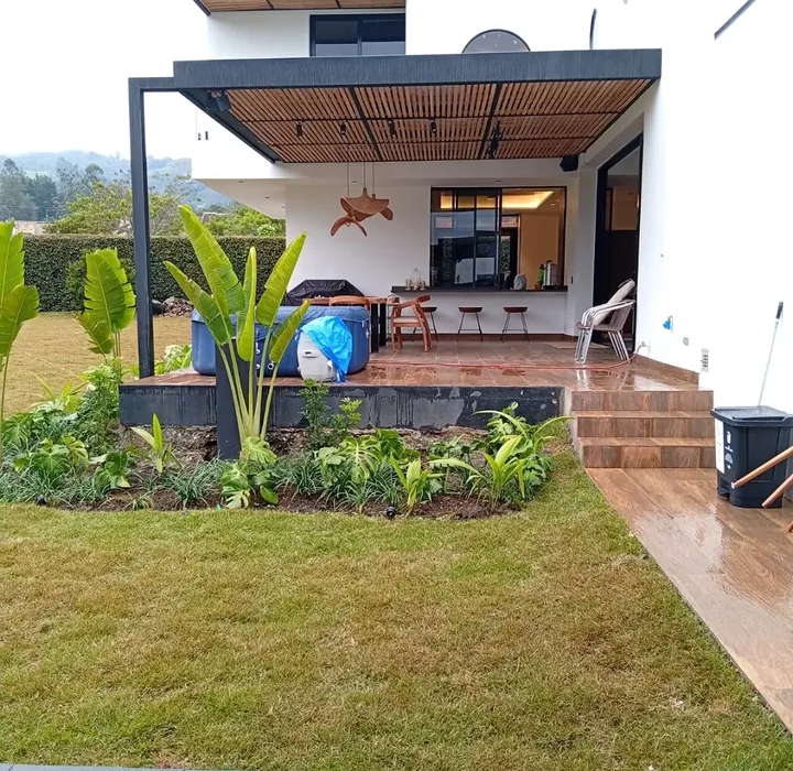 Pérgola premium para terraza campestre